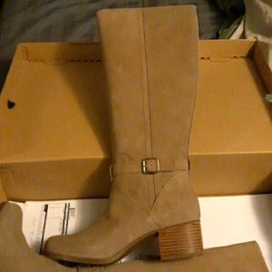 Kookaburra by ugg suede tall shaft boot size 9